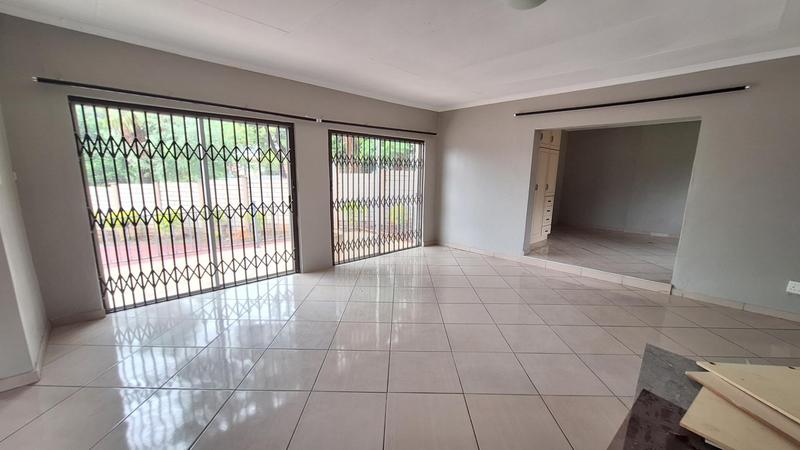 To Let 3 Bedroom Property for Rent in Garsfontein Gauteng