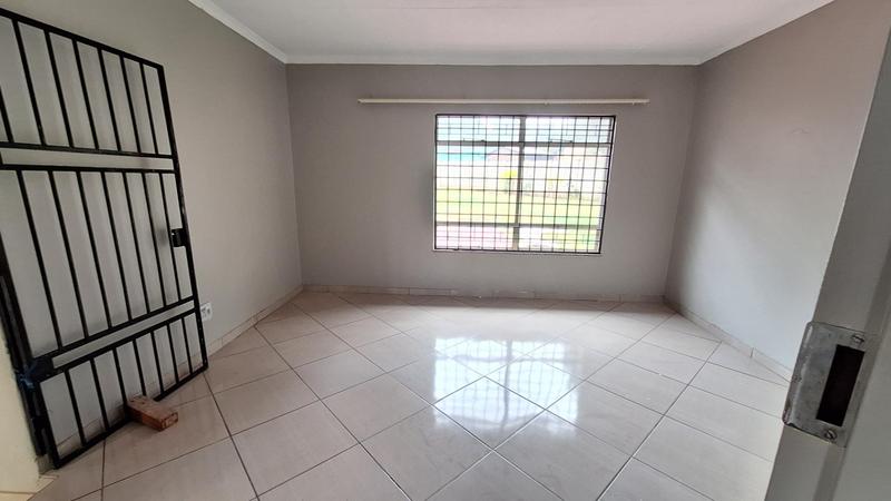 To Let 3 Bedroom Property for Rent in Garsfontein Gauteng