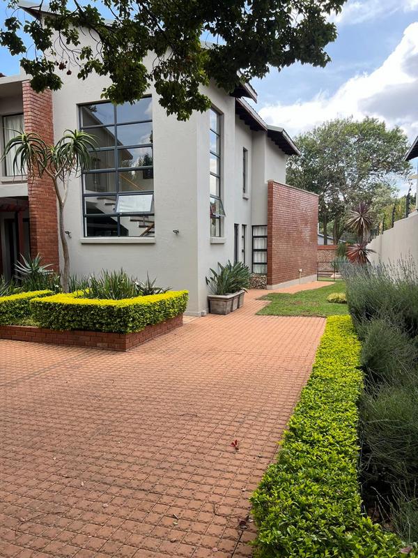 To Let 4 Bedroom Property for Rent in Waterkloof Ridge Gauteng