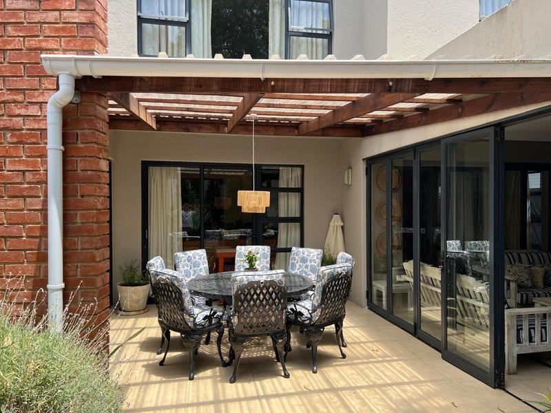 To Let 4 Bedroom Property for Rent in Waterkloof Ridge Gauteng