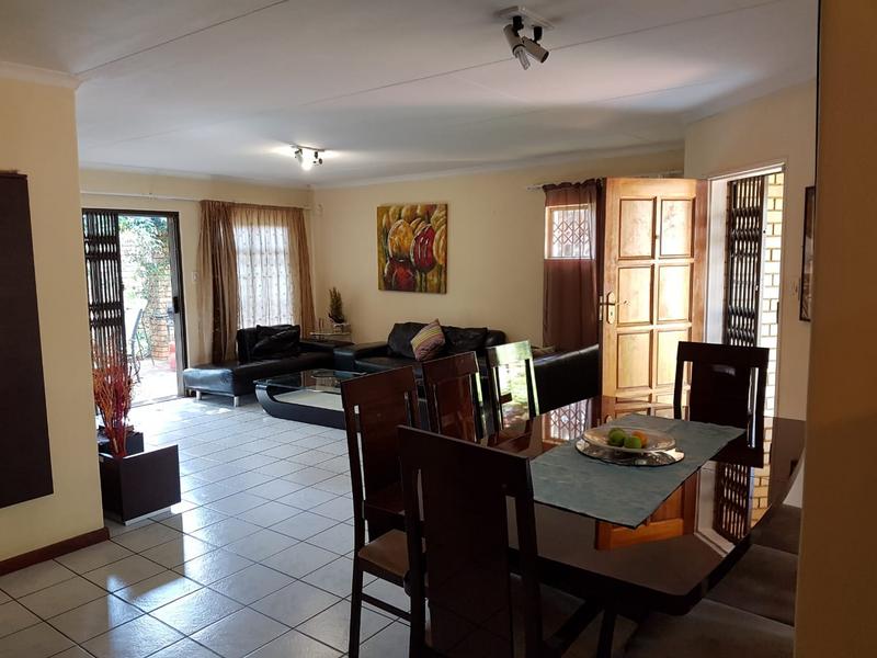 3 Bedroom Property for Sale in Faerie Glen Gauteng