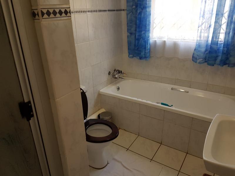 3 Bedroom Property for Sale in Faerie Glen Gauteng