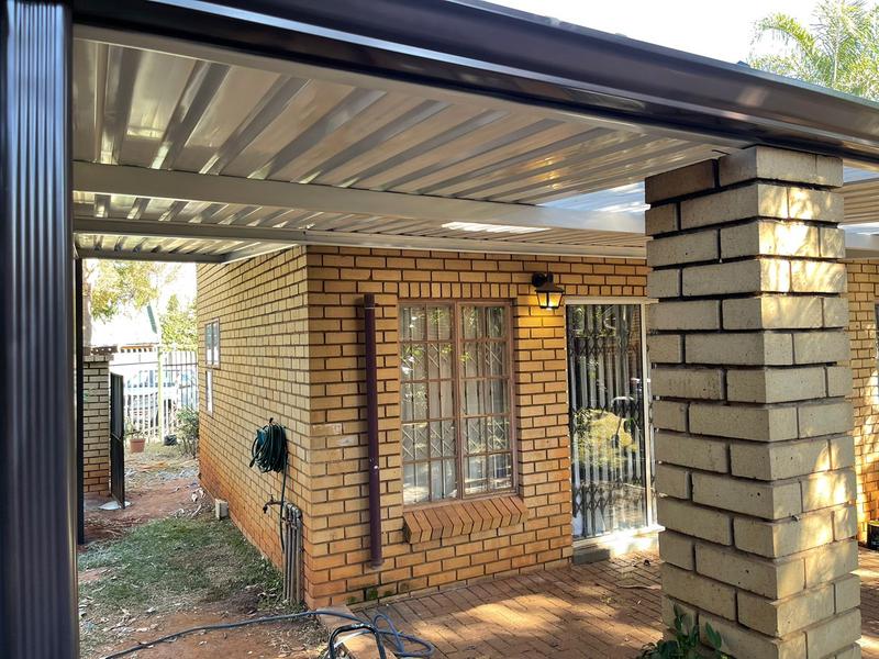 3 Bedroom Property for Sale in Faerie Glen Gauteng