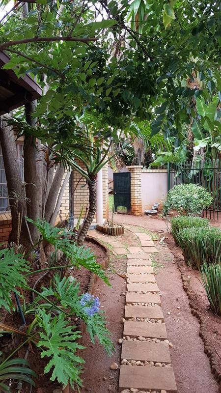 3 Bedroom Property for Sale in Faerie Glen Gauteng