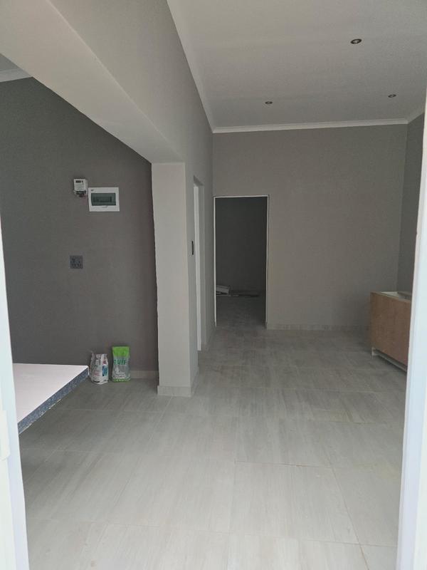 To Let 1 Bedroom Property for Rent in Cyrildene Gauteng