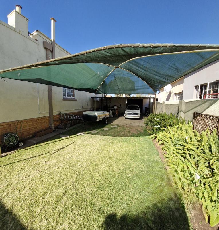 4 Bedroom Property for Sale in Geduld Gauteng