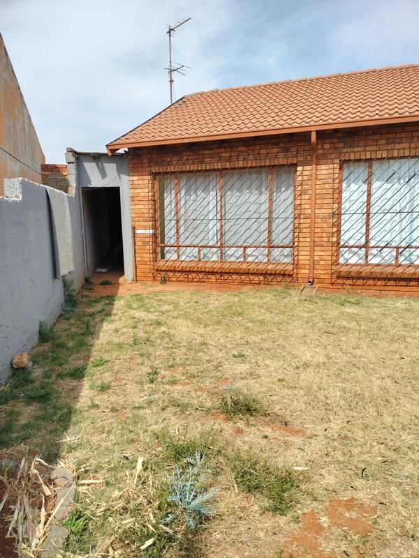 3 Bedroom Property for Sale in Vosloorus Gauteng