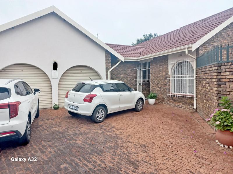 3 Bedroom Property for Sale in Birchleigh North Gauteng