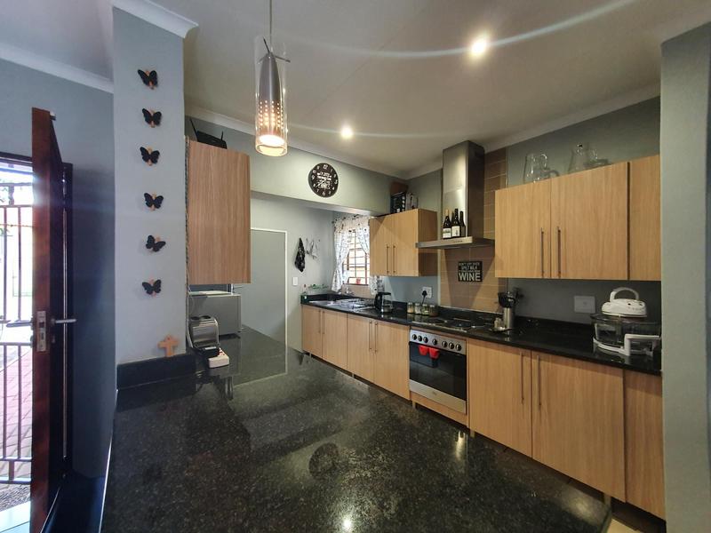 2 Bedroom Property for Sale in Mooikloof Ridge Gauteng