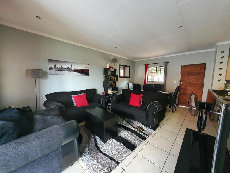 2 Bedroom Property for Sale in Mooikloof Ridge Gauteng