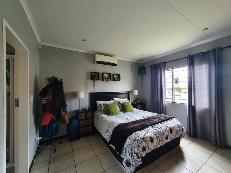 2 Bedroom Property for Sale in Mooikloof Ridge Gauteng