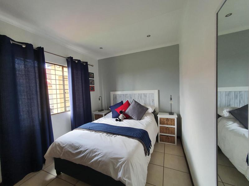 2 Bedroom Property for Sale in Mooikloof Ridge Gauteng