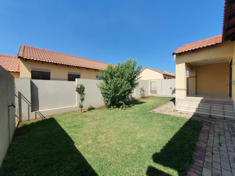 2 Bedroom Property for Sale in Mooikloof Ridge Gauteng