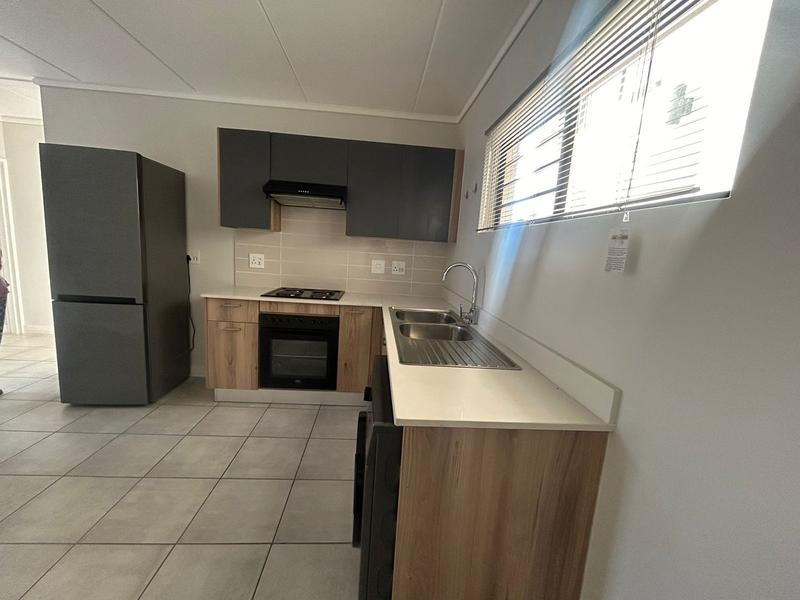 To Let 2 Bedroom Property for Rent in Silver Lakes Gauteng