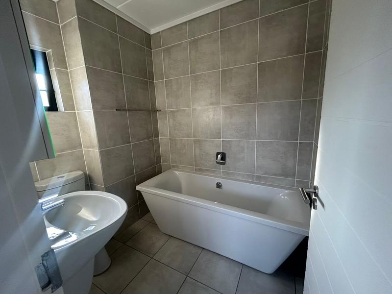 To Let 2 Bedroom Property for Rent in Silver Lakes Gauteng