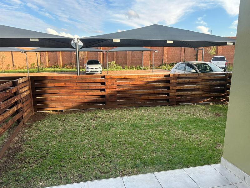 To Let 2 Bedroom Property for Rent in Silver Lakes Gauteng