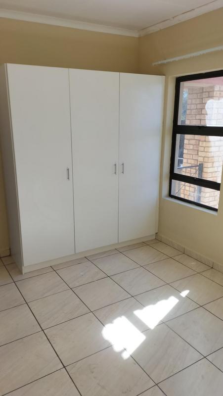 To Let 2 Bedroom Property for Rent in Groblerpark Gauteng