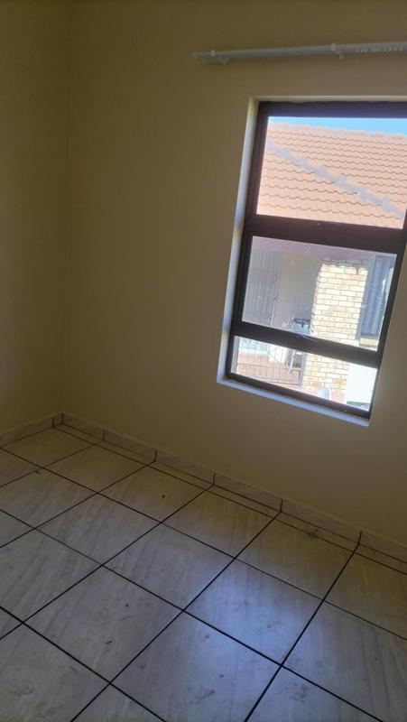 To Let 2 Bedroom Property for Rent in Groblerpark Gauteng