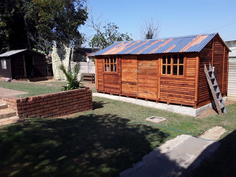 3 Bedroom Property for Sale in Mountain View Gauteng