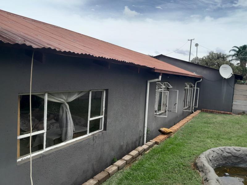 3 Bedroom Property for Sale in Mountain View Gauteng