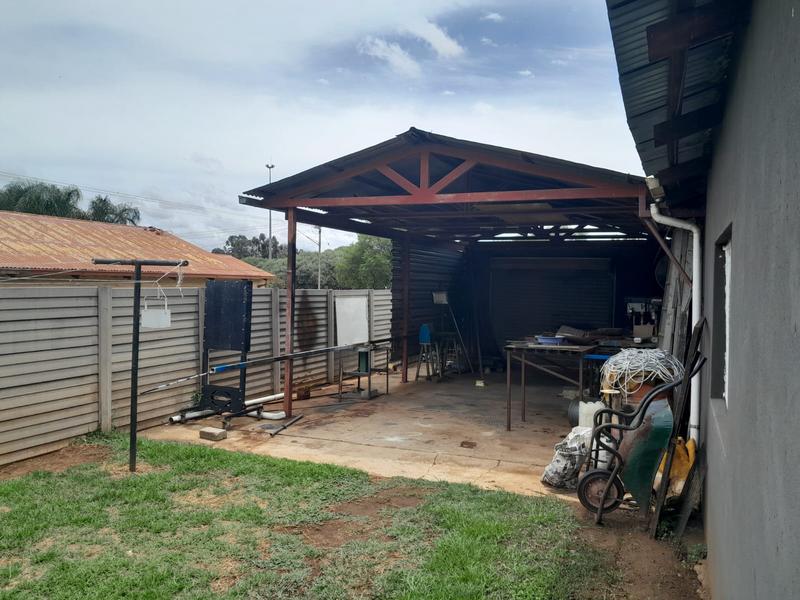 3 Bedroom Property for Sale in Mountain View Gauteng