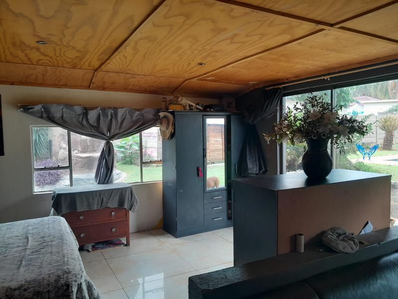 3 Bedroom Property for Sale in Mountain View Gauteng