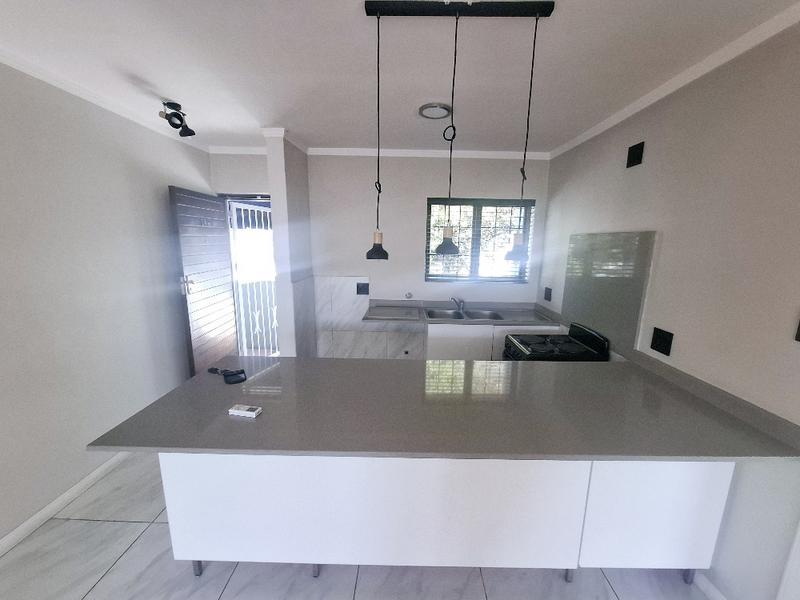 To Let 1 Bedroom Property for Rent in Morningside Gauteng