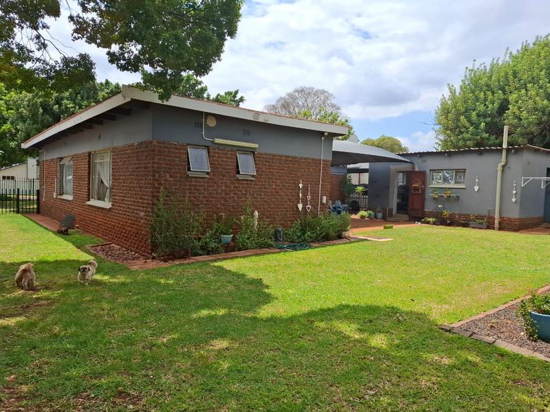 4 Bedroom Property for Sale in Sinoville Gauteng