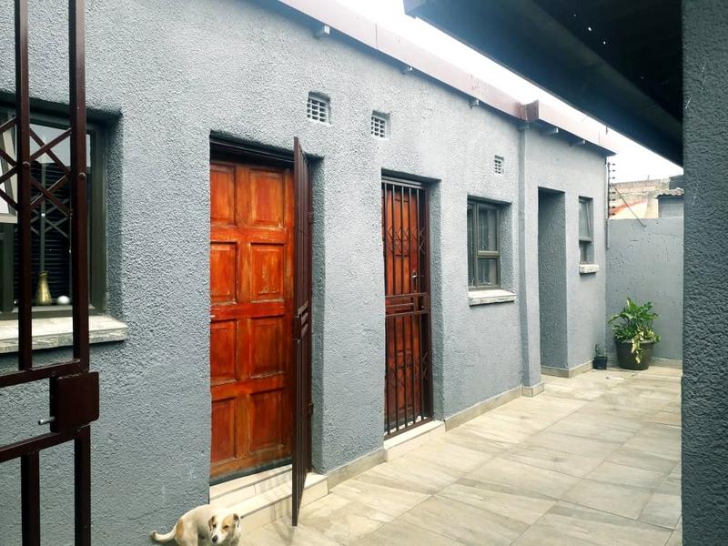 2 Bedroom Property for Sale in Zondi Gauteng