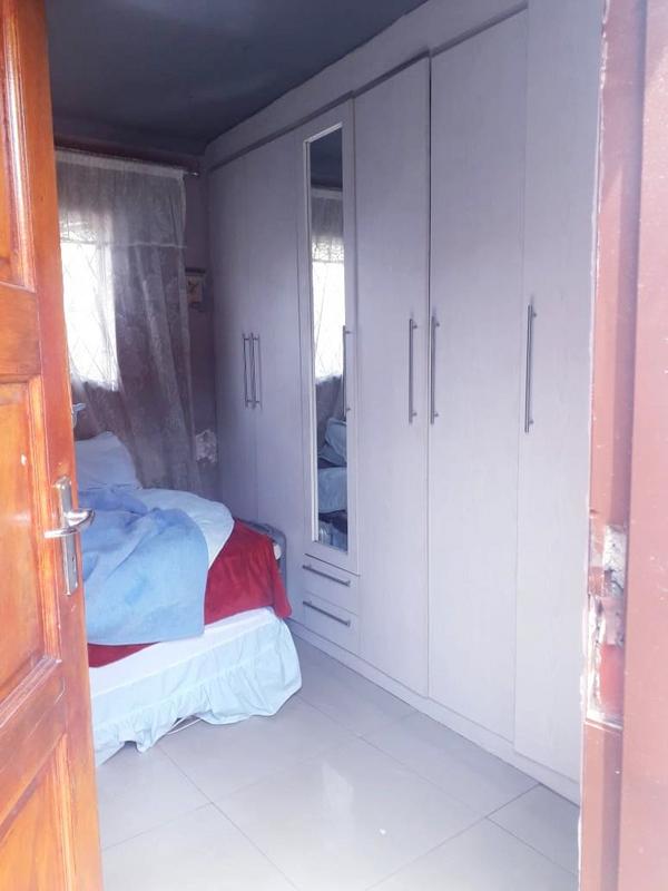 2 Bedroom Property for Sale in Zondi Gauteng