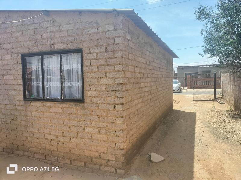 2 Bedroom Property for Sale in Thulani Gauteng