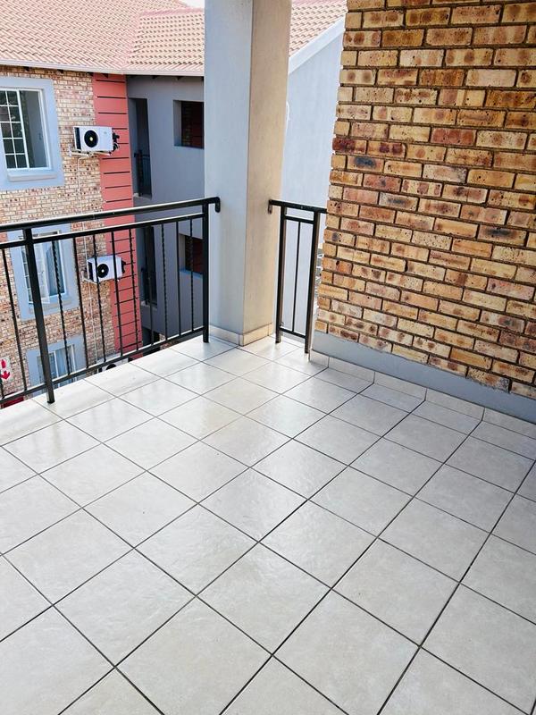 To Let 2 Bedroom Property for Rent in Birch Acres Gauteng