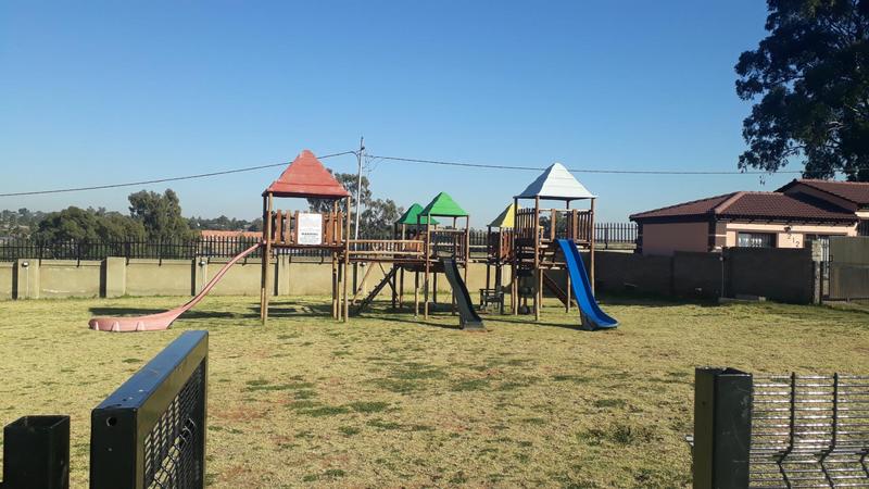 To Let 3 Bedroom Property for Rent in Krugersdorp North Gauteng