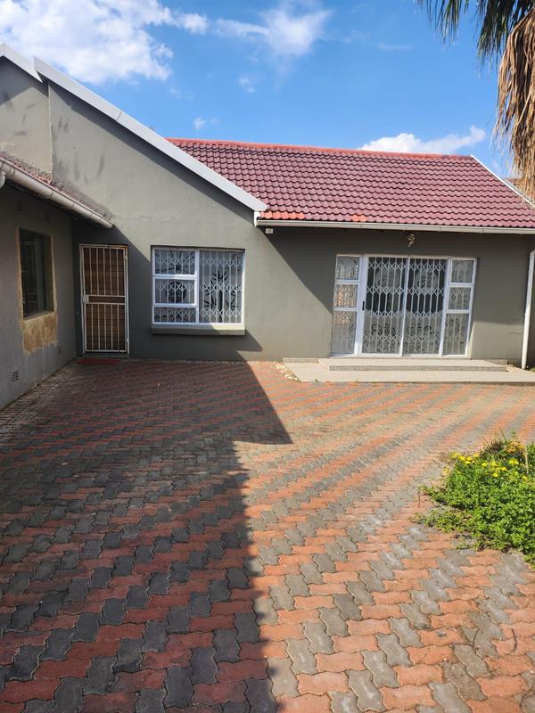 3 Bedroom Property for Sale in Roseacre Gauteng