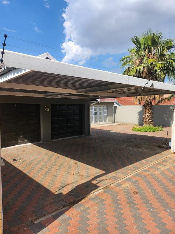 3 Bedroom Property for Sale in Roseacre Gauteng