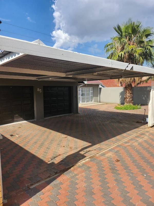 3 Bedroom Property for Sale in Roseacre Gauteng