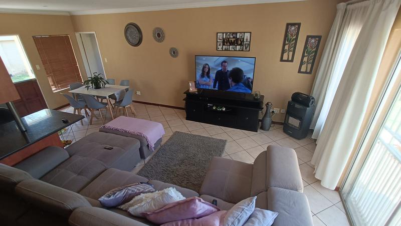 2 Bedroom Property for Sale in Annlin Gauteng