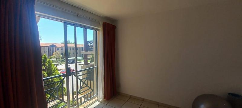 To Let 1 Bedroom Property for Rent in Bryanston Gauteng