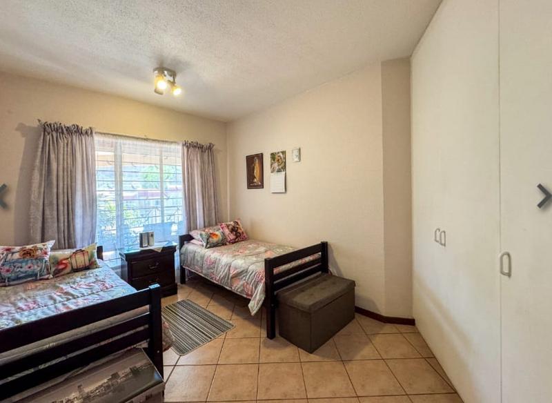 2 Bedroom Property for Sale in Bassonia Gauteng