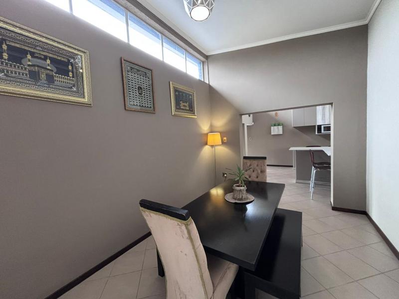 4 Bedroom Property for Sale in Floracliffe Gauteng