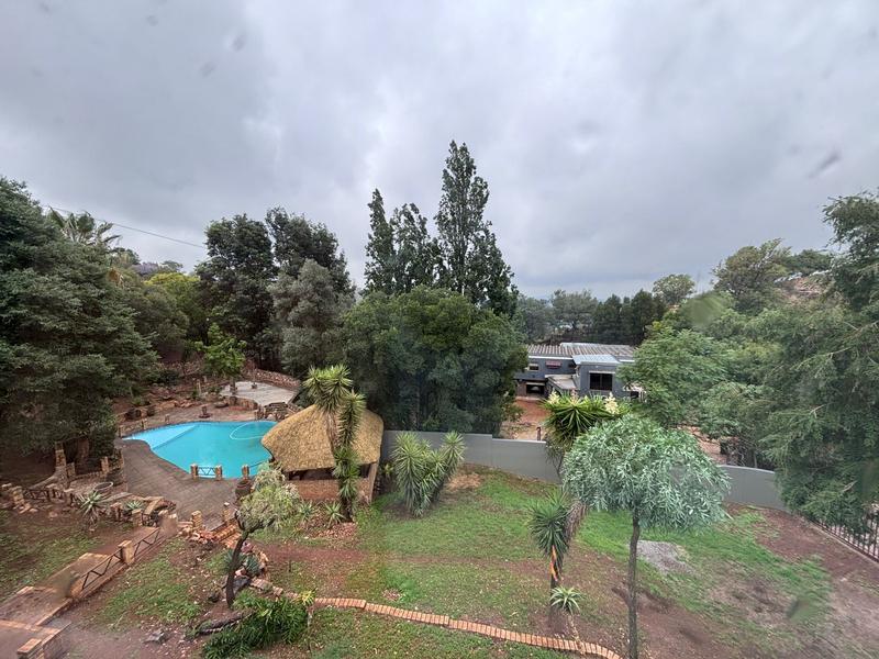 4 Bedroom Property for Sale in Floracliffe Gauteng