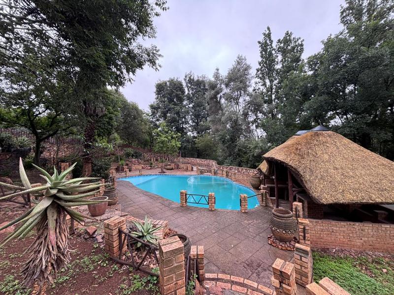 4 Bedroom Property for Sale in Floracliffe Gauteng