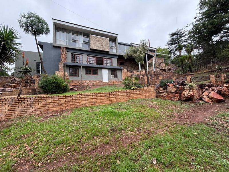 4 Bedroom Property for Sale in Floracliffe Gauteng