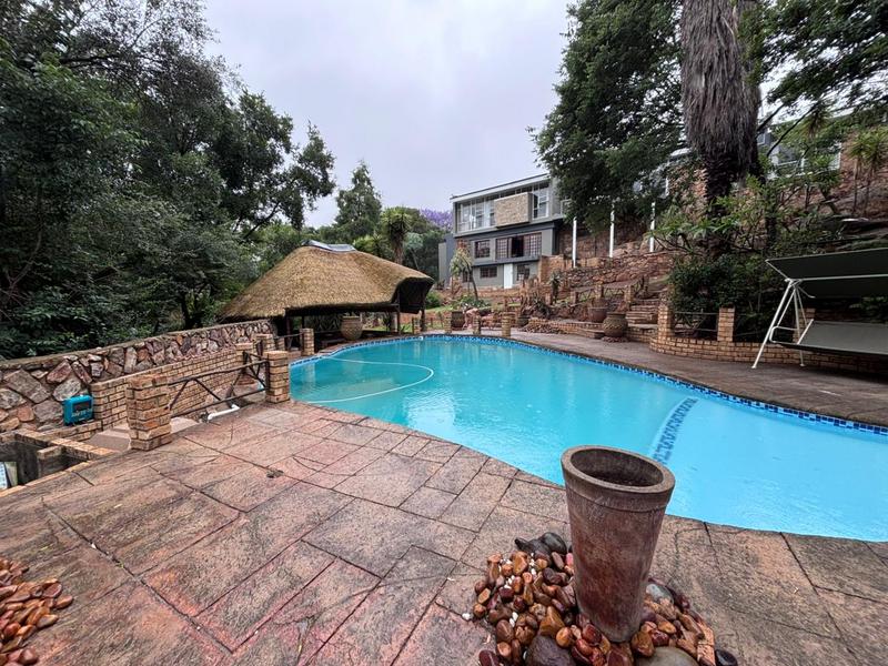 4 Bedroom Property for Sale in Floracliffe Gauteng