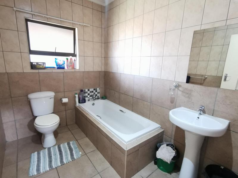 To Let 3 Bedroom Property for Rent in Kookrus Gauteng