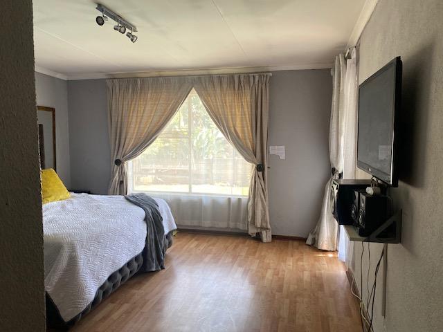 To Let 4 Bedroom Property for Rent in Elardus Park Gauteng