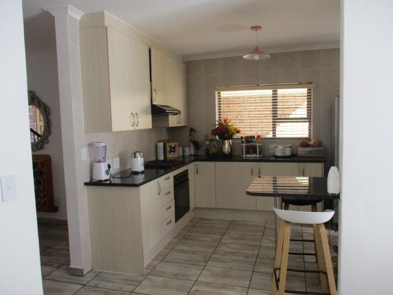 To Let 4 Bedroom Property for Rent in Honeydew Manor Gauteng