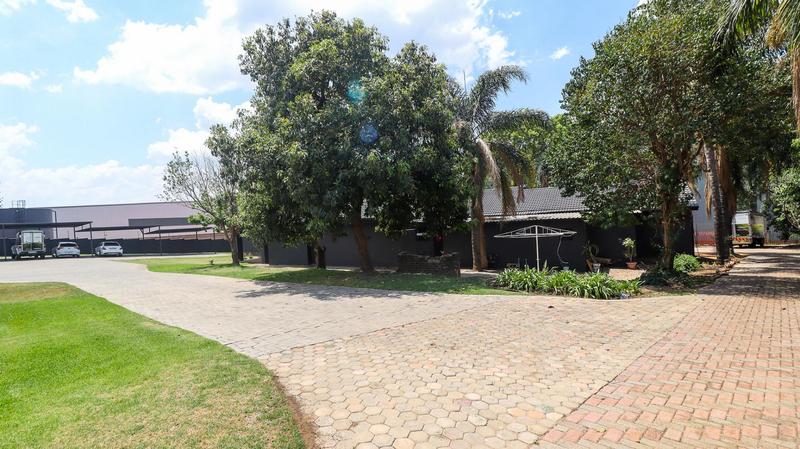 Commercial Property for Sale in Amorosa Gauteng