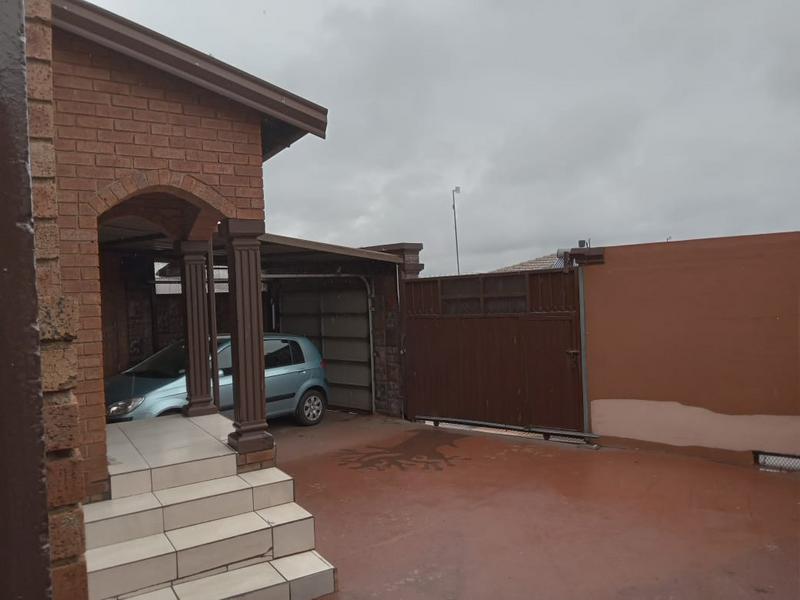 4 Bedroom Property for Sale in Hospital View Gauteng