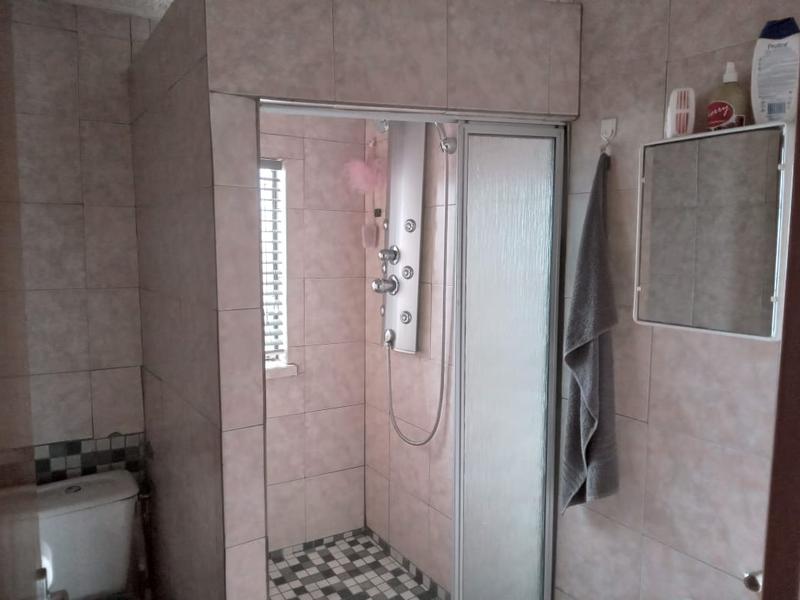 4 Bedroom Property for Sale in Hospital View Gauteng